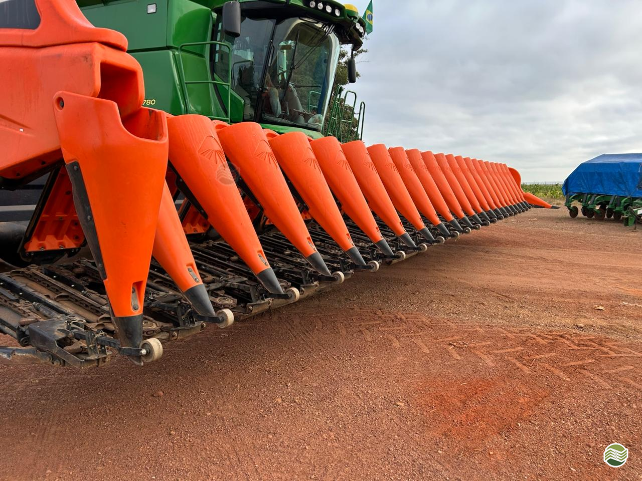 PLATAFORMA COLHEITADEIRA INDUTAR MAGNA 2250 Dimaq - GO CRISTALINA GOIAS GO